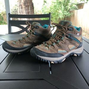 EUC Merrell hiking shoes. Women’s 7.5.